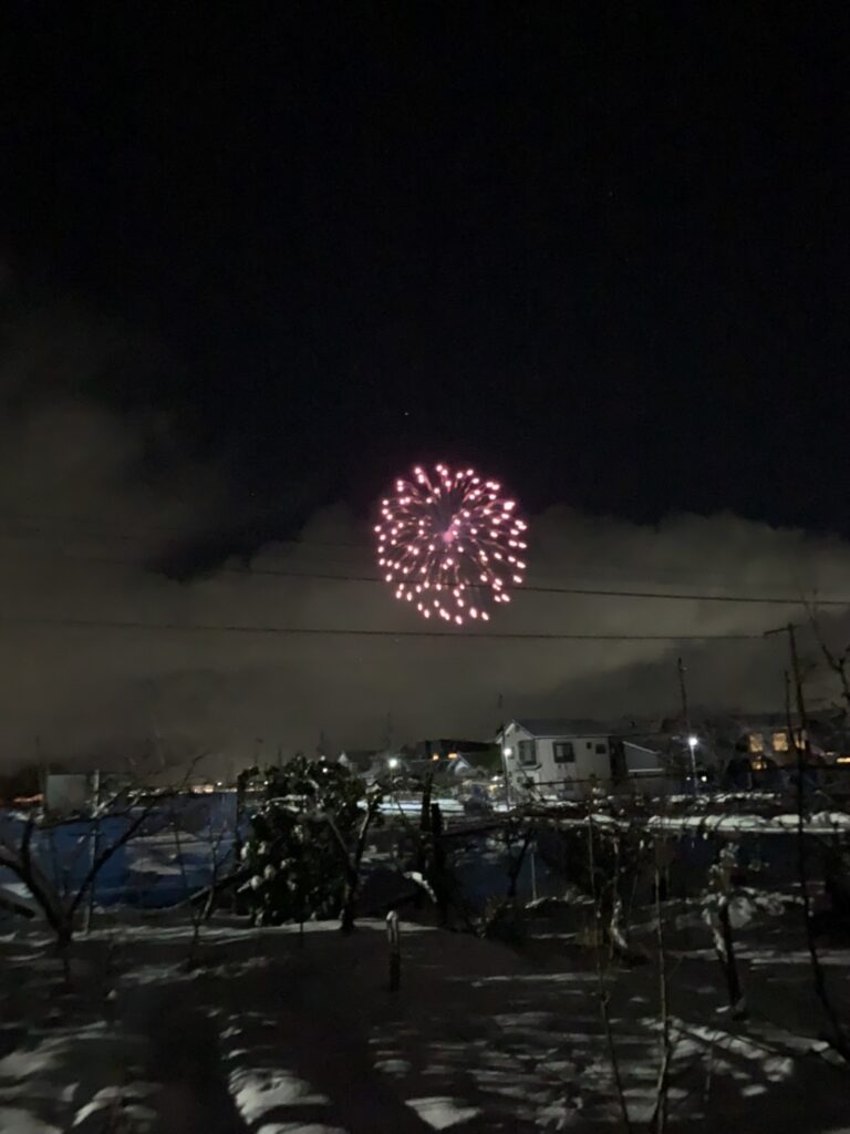 除夜の花火②